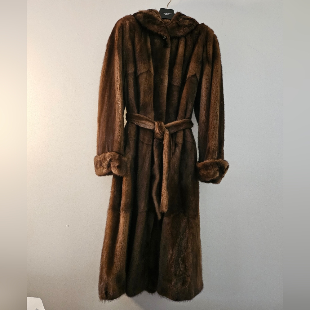 Luxurious Brown Saga Mink Fur Coat with Belt